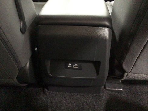 Used 2024 Nissan Frontier SV image 29