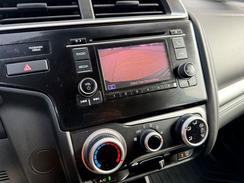 Used 2020 Honda Fit LX image 27