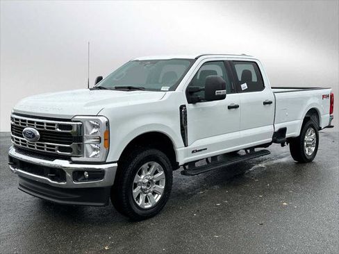 Used 2023 Ford F350 XLT image 7