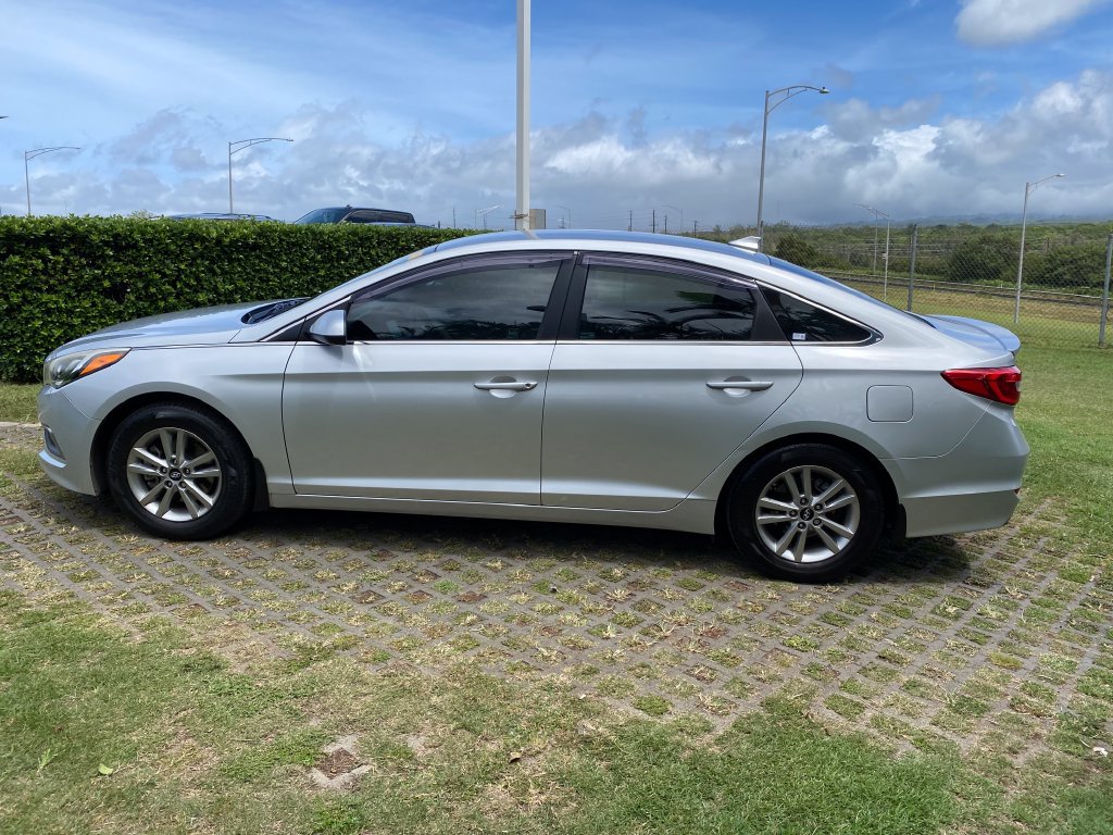 Used 2017 Hyundai Sonata SE FWD image 4