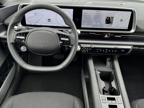 New 2025 Hyundai Ioniq 6 SE image 17