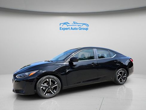 Used 2024 Nissan Sentra SV image 3