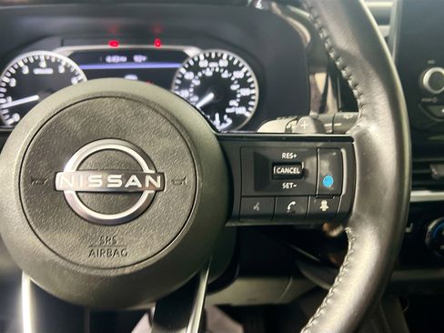 Used 2023 Nissan Pathfinder SV image 19