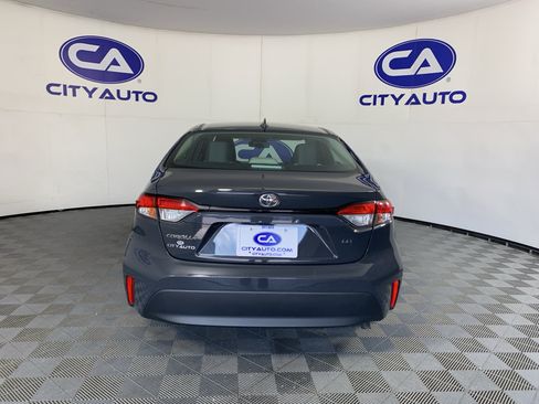 Used 2023 Toyota Corolla LE FWD image 4