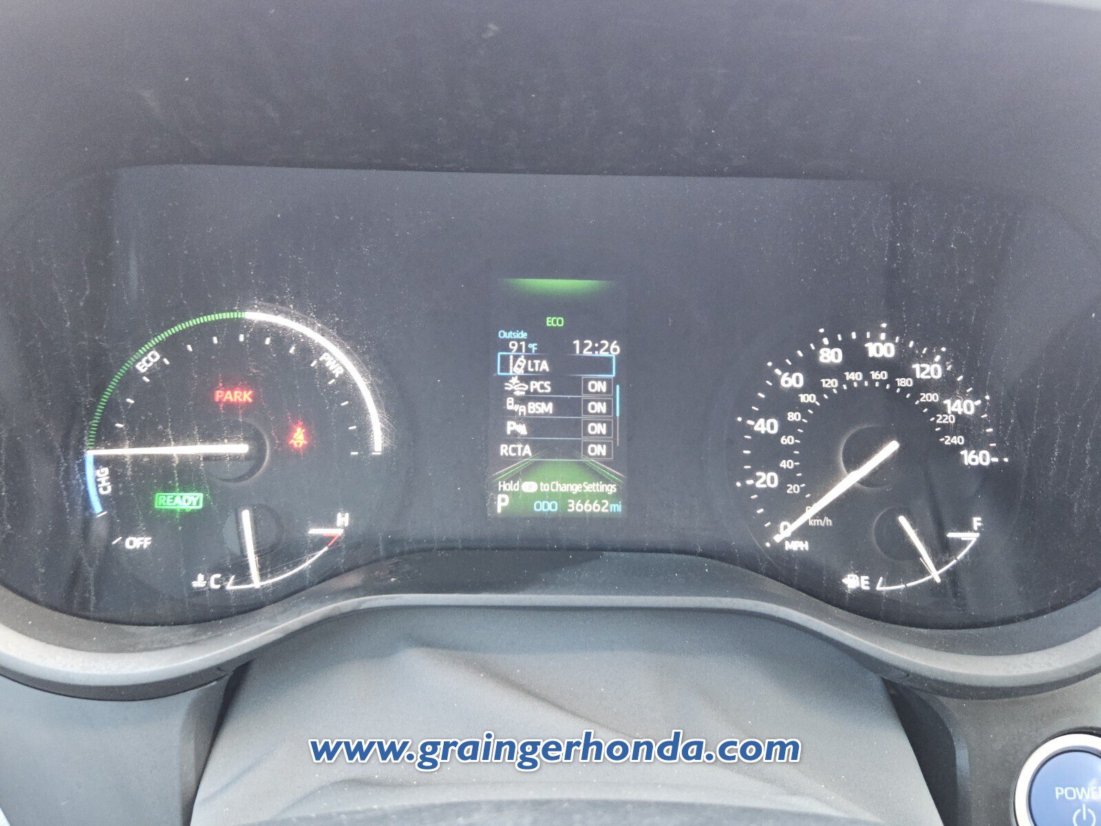 Used 2024 Toyota Sienna XLE w/ XLE Plus Package FWD image 23