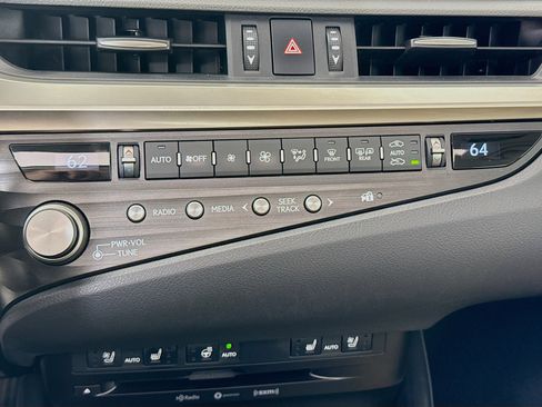 Used 2021 Lexus ES 350 w/ Premium Package FWD image 17