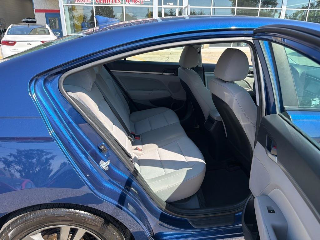 Used 2017 Hyundai Elantra SE FWD image 10