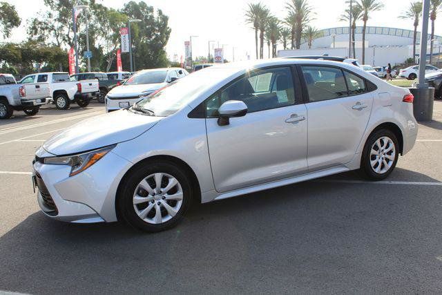 Used 2025 Toyota Corolla LE FWD image 4