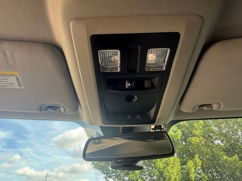 Used 2014 RAM 1500 Laramie image 12