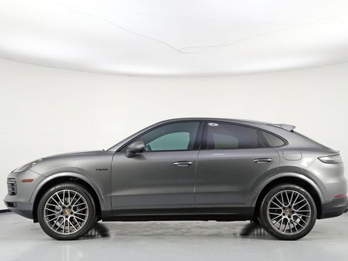 Used 2023 Porsche Cayenne Coupe AWD/4WD image 9