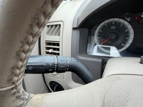 Used 2009 Ford Escape XLT FWD image 11