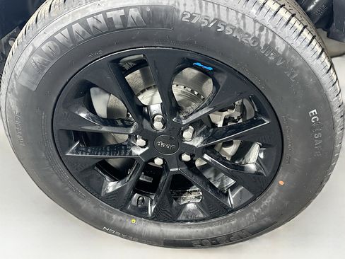 Used 2023 Jeep Wrangler Sahara image 11