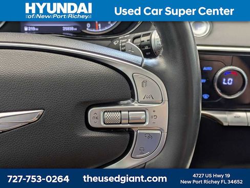 Used 2022 Genesis GV70 2.5T w/ Select Package AWD/4WD image 39