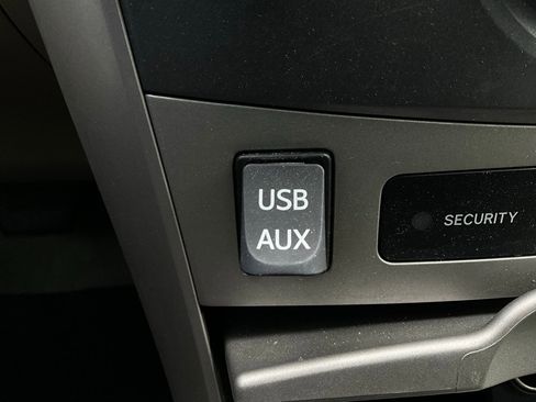 Used 2013 Toyota Corolla LE image 21