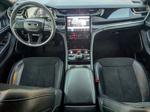 Used 2022 Jeep Grand Cherokee Trailhawk image 17