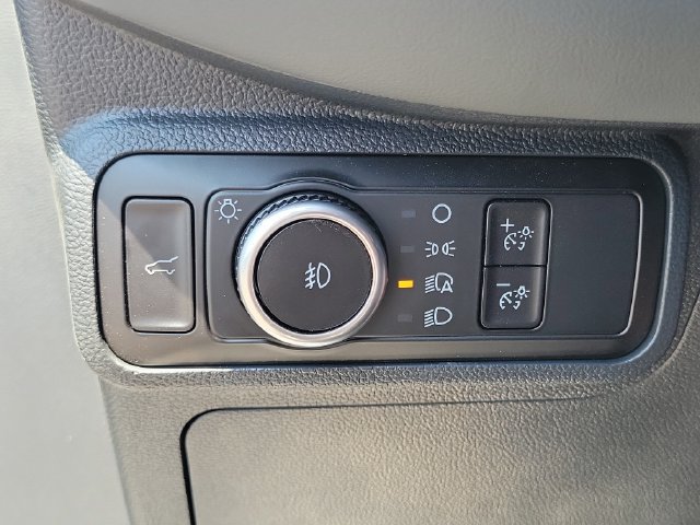 Used 2026 Ford Explorer Active w/ Active Comfort Package RWD image 12