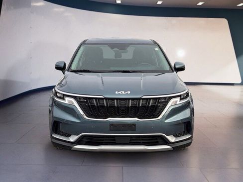 Certified 2024 Kia Carnival EX image 8