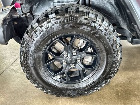 Used 2024 Jeep Wrangler Unlimited Sport AWD/4WD image 31