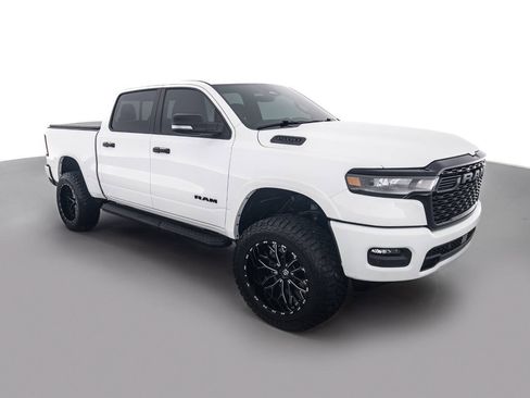 Used 2025 RAM 1500 Big Horn AWD/4WD image 3