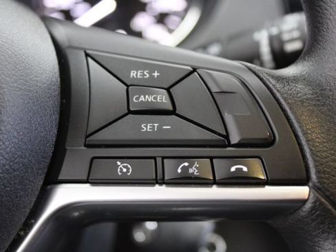 Used 2018 Nissan Rogue Sport S FWD image 17
