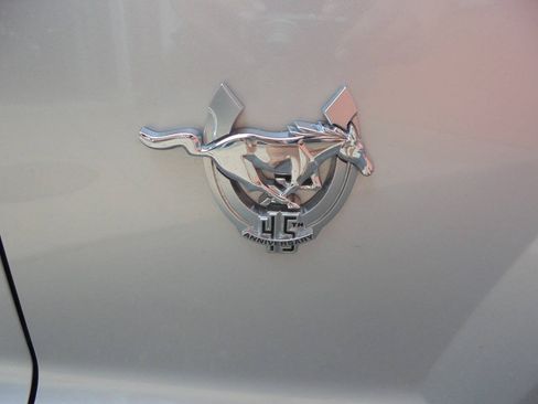 Used 2009 Ford Mustang GT RWD image 7