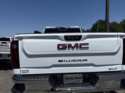 Certified 2025 GMC Sierra 2500 SLT w/ SLT Premium Package AWD/4WD image 33