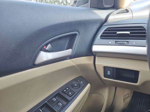 Used 2012 Honda Accord SE image 32