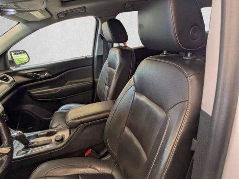 Used 2018 GMC Acadia SLT w/ LPO, Floor Liner Package AWD/4WD image 10