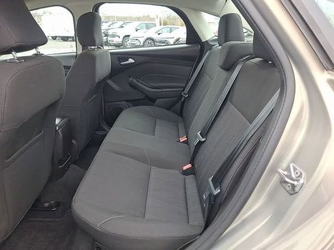 Used 2016 Ford Focus SE image 10