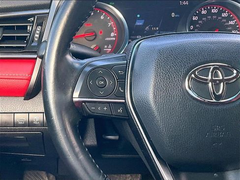 Used 2019 Toyota Camry XSE image 16
