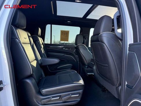 Used 2021 Cadillac Escalade ESV Sport w/ Driver Assist Tech Package image 12