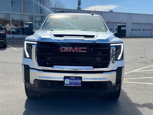 Used 2025 GMC Sierra 2500 Pro image 9