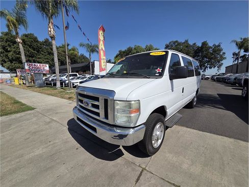 Used 2013 Ford E-150 and Econoline 150 Wagon RWD image 1
