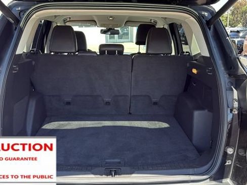 Used 2013 Ford Escape Titanium w/ Class II Trailer Tow Pkg FWD image 33