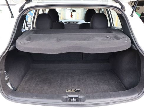 Used 2018 Nissan Rogue Sport S image 29