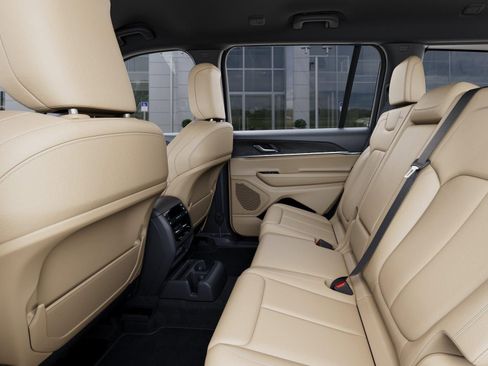 New 2025 Jeep Grand Cherokee L Limited w/ Black Appearance Package image 23