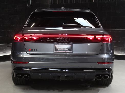 Used 2024 Audi SQ8 Prestige AWD/4WD image 15