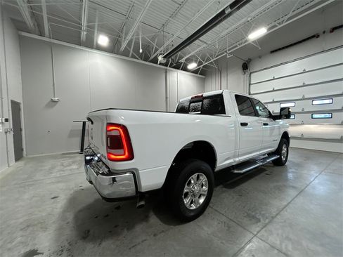 Used 2024 RAM 2500 Big Horn w/ Safety Group image 6