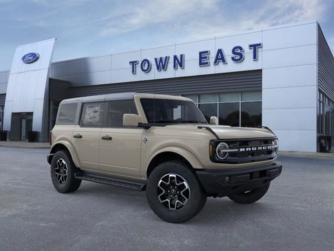 New 2026 Ford Bronco Outer Banks AWD/4WD image 30