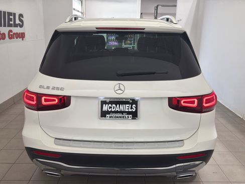 Used 2023 Mercedes-Benz GLB 250 image 5