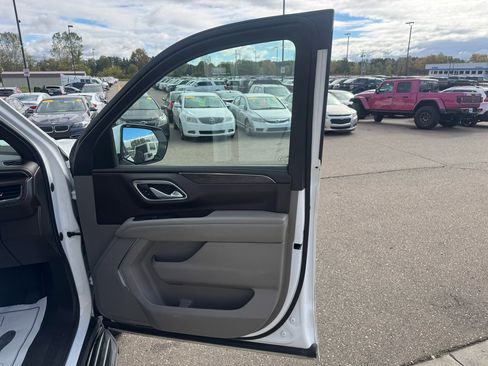 Used 2023 Chevrolet Tahoe LS image 16