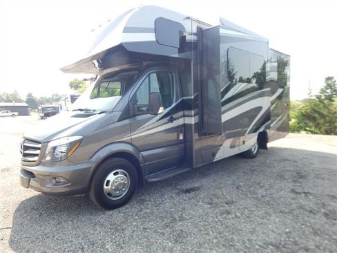 Used 2016 Mercedes-Benz Sprinter 3500 image 44