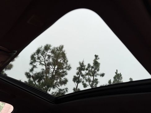 Certified 2023 BMW 530e w/ Convenience Package image 21