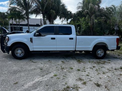 Used 2022 Ford F250 XL w/ Power Equipment Group RWD image 4