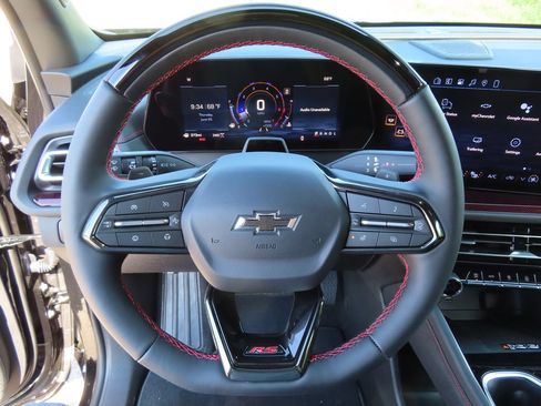 New 2026 Chevrolet Traverse RS w/ LPO, Cargo Package AWD/4WD image 4