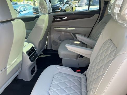 New 2026 Volkswagen Atlas SEL Premium R-Line image 17