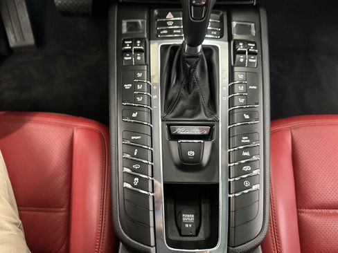 Used 2017 Porsche Macan GTS w/ Premium Package Plus AWD/4WD image 19