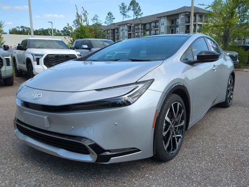 New 2026 Toyota Prius Plug-In Hybrid FWD image 2