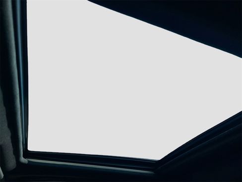 Used 2025 Subaru Forester Limited image 21