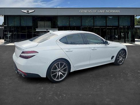Used 2022 Genesis G70 2.0T w/ Prestige Package image 4